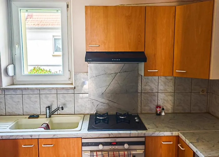 Et Atypique, Rénové, Wifi, Terrasse, Jardin Appartement