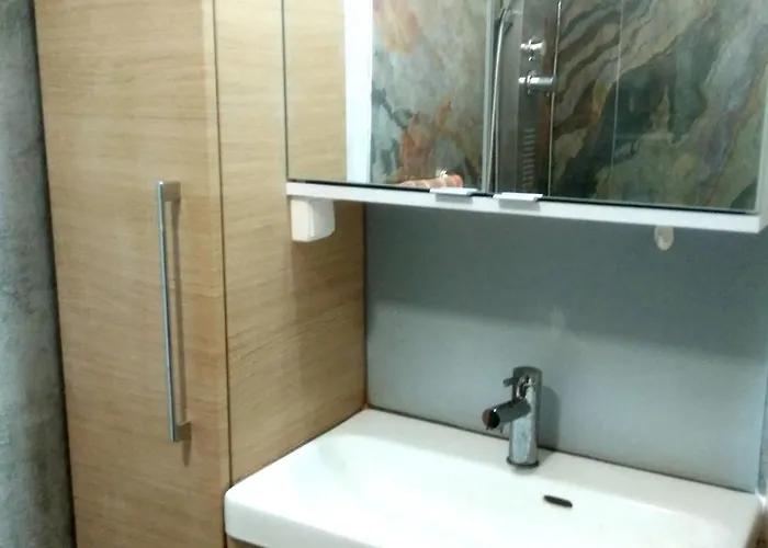 Appartement Et Atypique, Rénové, Wifi, Terrasse, Jardin *
